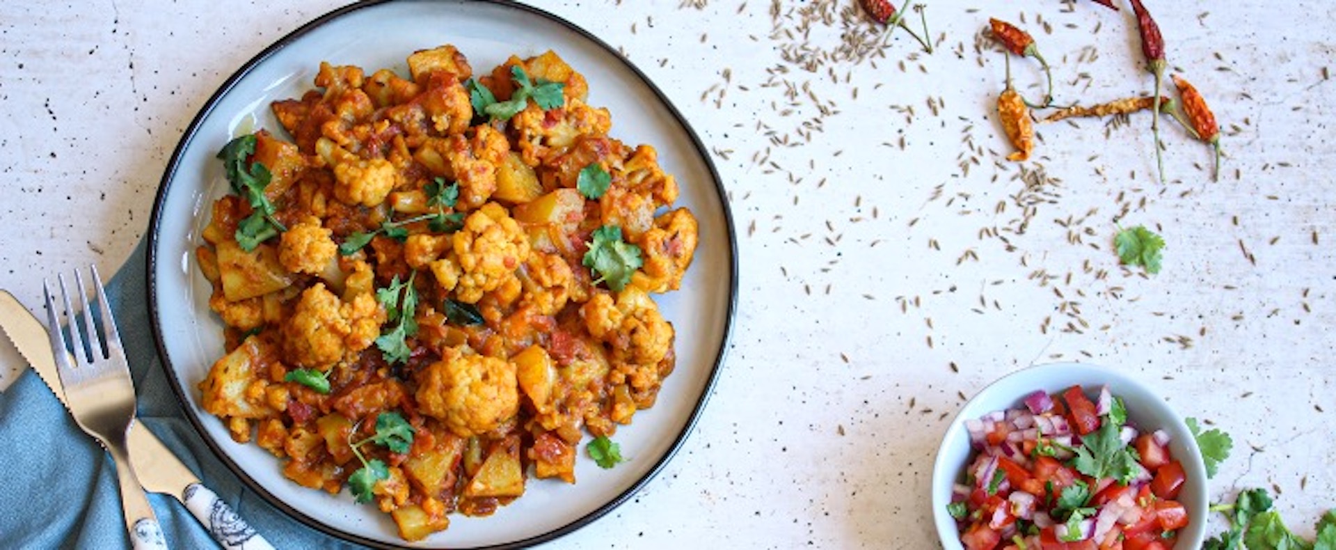 Spicy Potato & Cauliflower Curry