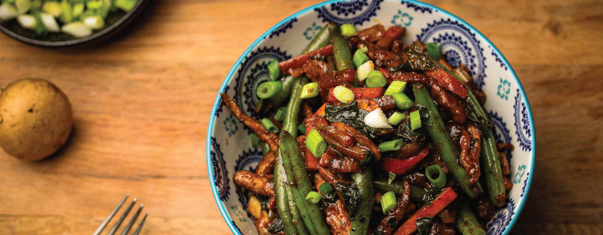 Spicy Black Pepper Beef, Mushroom And Veg Stir Fry