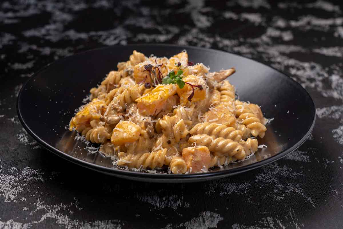 Creamy Butternut and Chicken Alfredo Pasta