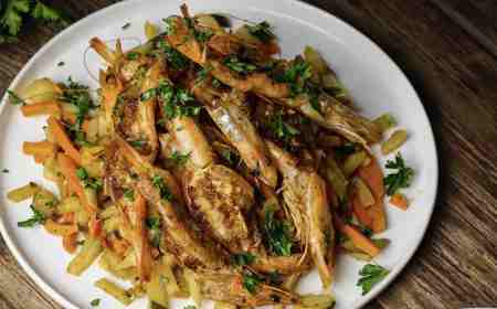 Hawaiian Garlic Prawns Stir Fry